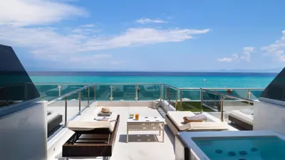Sea Level Hotel