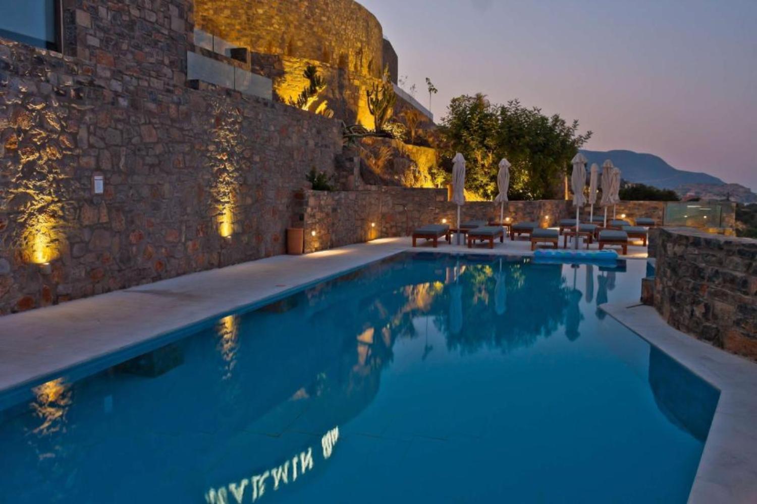 Royal Marmin Bay Boutique & Art Hotel