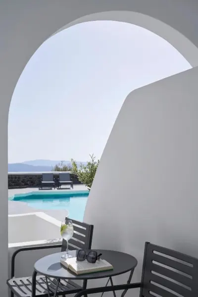 Mr & Mrs White Oia - Santorini