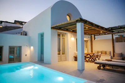 Thimari Lodge	Santorini