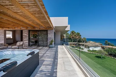 Sagredo Beachfront Retreat & Spa by E-GEO