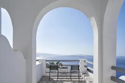 Mr & Mrs White Oia - Santorini