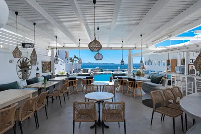 Flaskos Luxury Suites