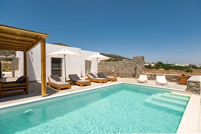 Cycladic Breeze Villas