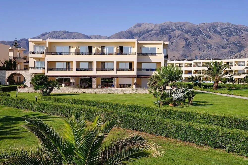 Vantaris Palace Hotel