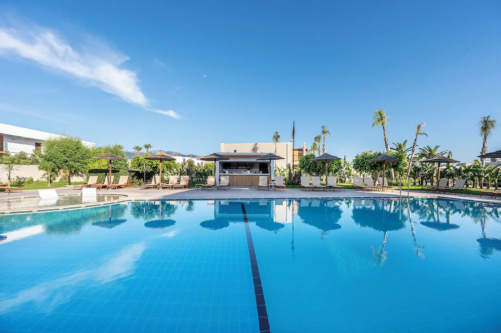 Akti Coast Club