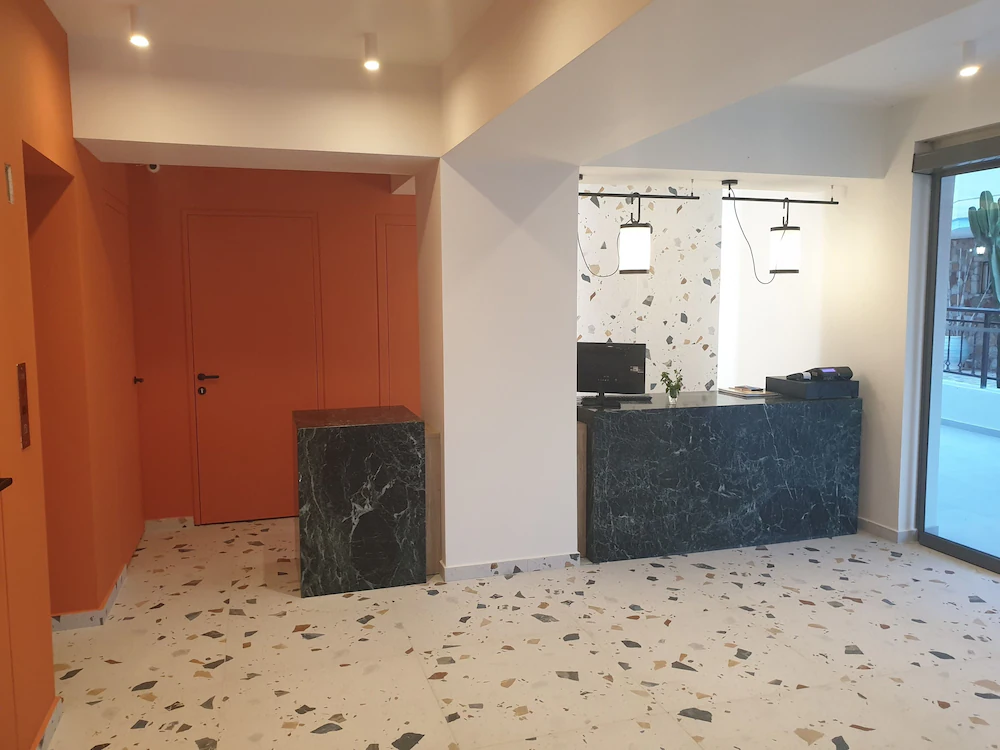 Mazoren Art Hotel