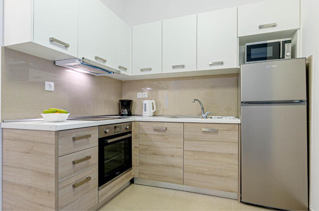 Palapart Gikas Studios and Suites