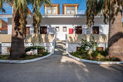 ARISTOTELES HOLIDAY RESORT & SPA