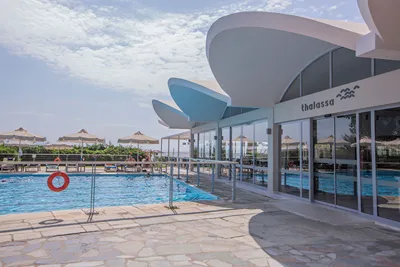 Golden Coast Hotel & Bungalows