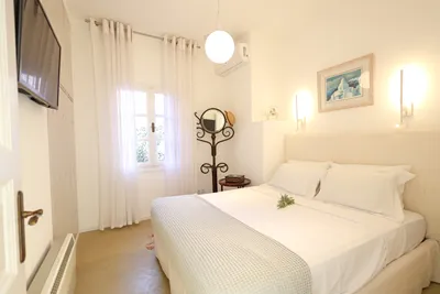 D' Aniel Mansion