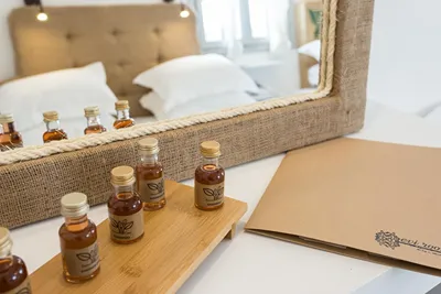 Evi Rooms
