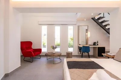 Mirablue Luxury Residences
