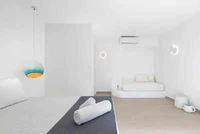 Voca Hotel & Suites
