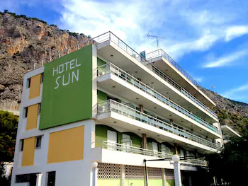 SUN HOTEL KINETA “Beach Front”