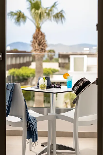 Mythos Suites Hotel