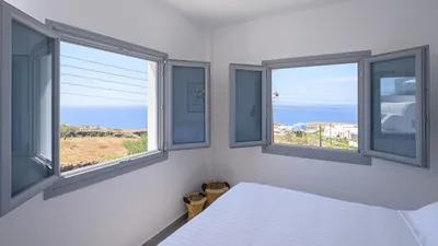 Thoe Oia Suites