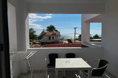 Ellas Hotel
