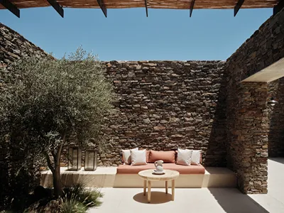 NOS Hotel & Villas