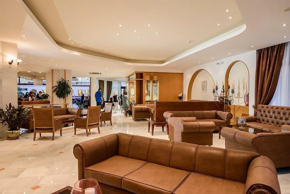 Vantaris Palace Hotel
