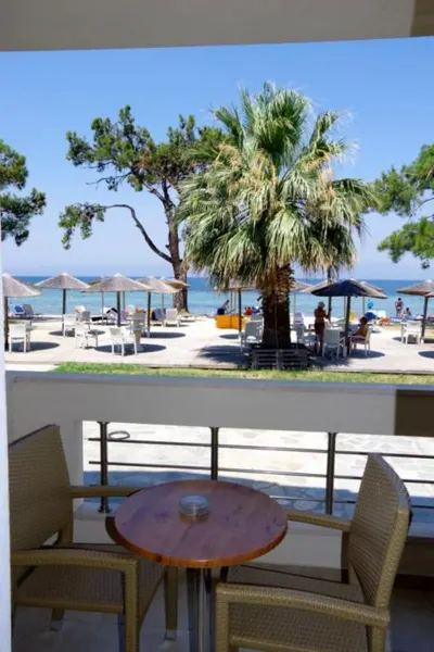 Rachoni Bay Resort