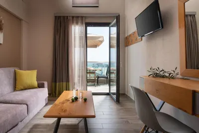 Vrahakia Hotel