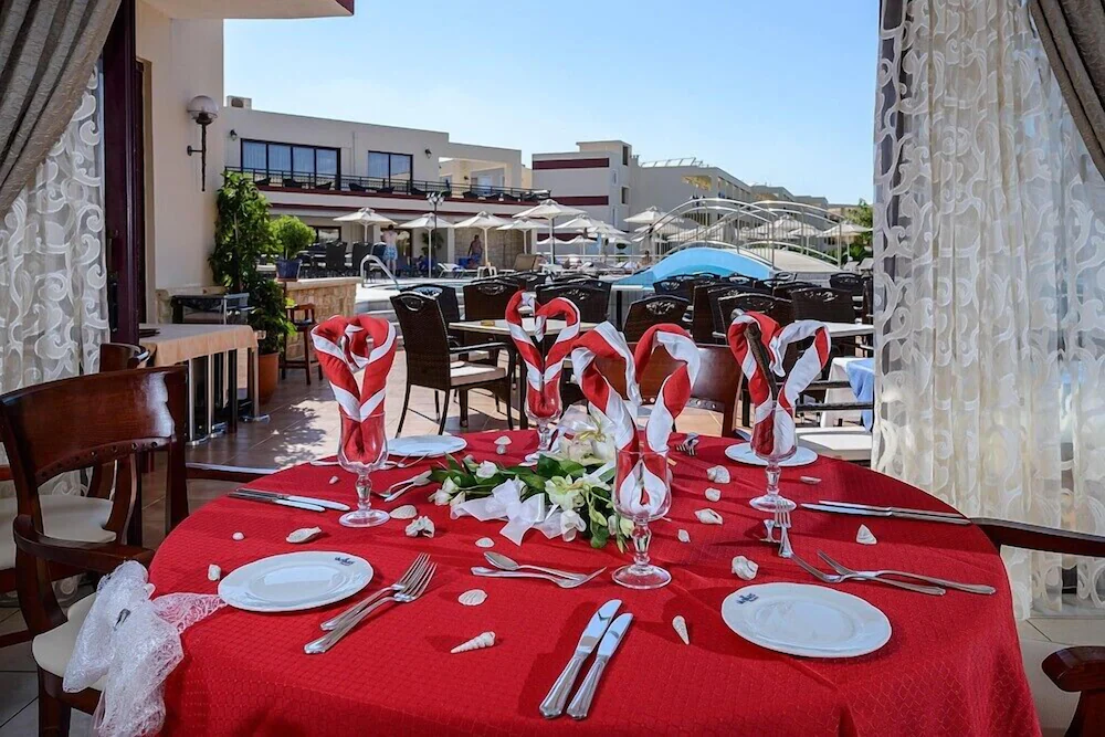 Vantaris Palace Hotel