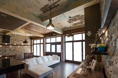 Polys Hotel