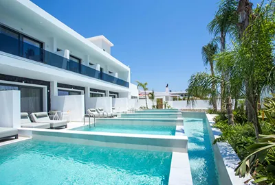 Vanik Suites