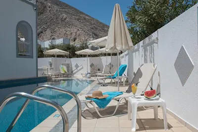 Glaros Hotel