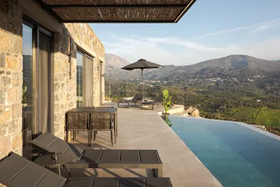 Neromai Cave Luxury Villas