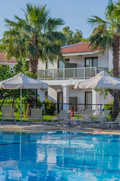 Golden Coast Hotel & Bungalows