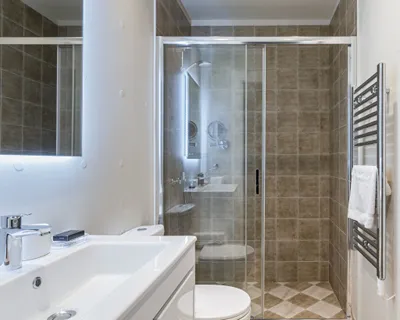 33 Solonos Suites