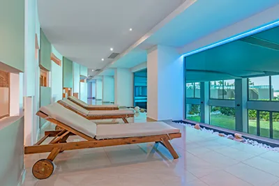 KRESTEN ROYAL EUPHORIA RESORT