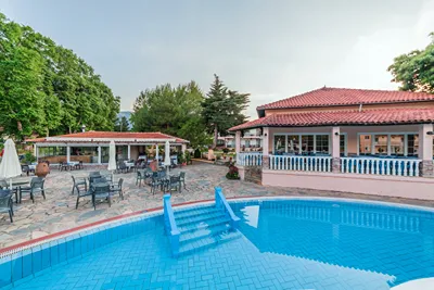 Sintrivanis Resort Beach
