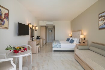 Vantaris Palace Hotel