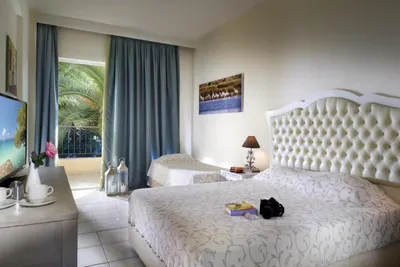 PORTES BEACH HOTEL