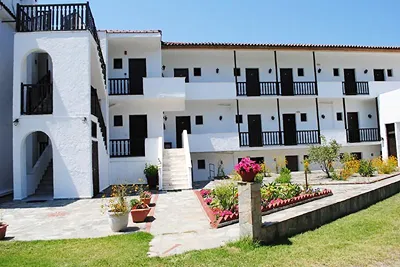 Koukounaries Beach Hotel