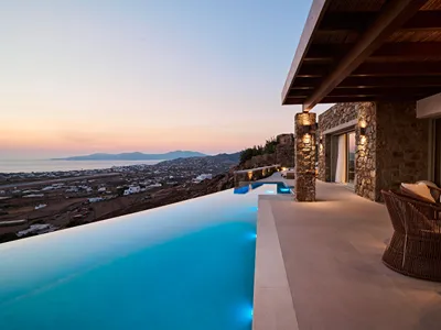 Kounoupas Complex by Mykonos Rocks