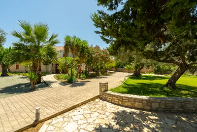 Armonia Retreat