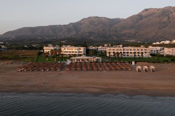 Vantaris Palace Hotel