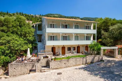 HOTEL NEFELI