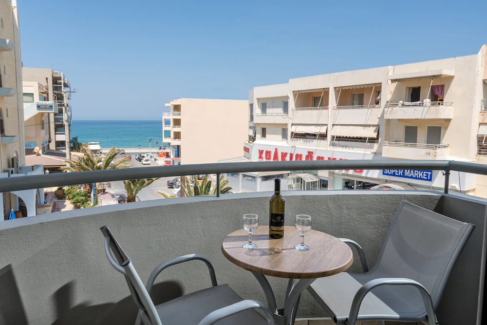 LEFKONIKO BEACH HOTEL