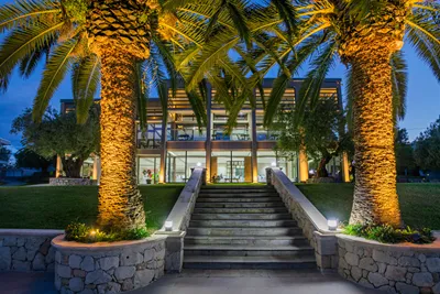 Iris Hotel