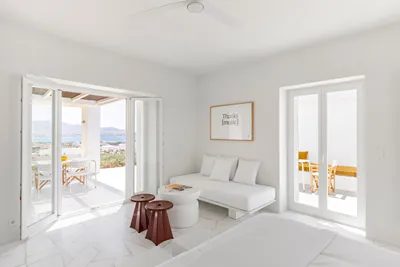 TWWO Antiparos