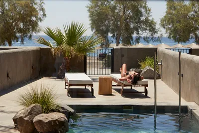 Oscar Beachfront Suites