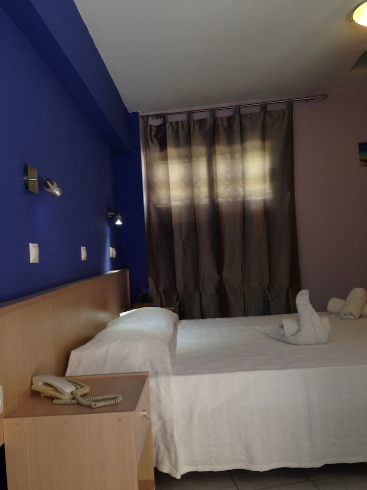 ZEFYROS HOTEL