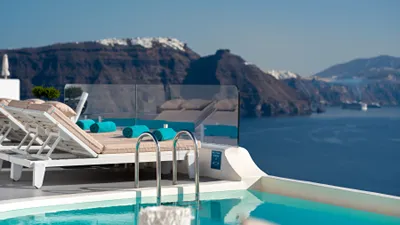 Kima Oia Suites
