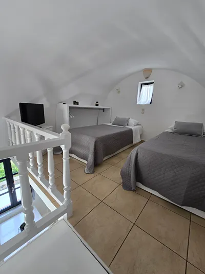 Anthonas Apartments