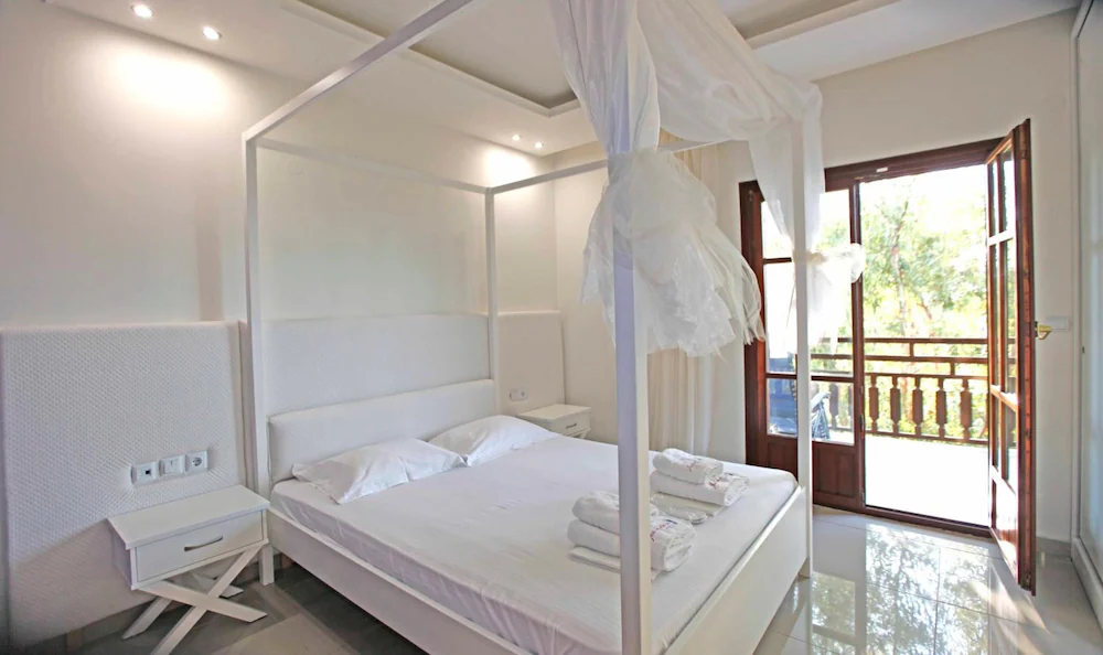 HOTEL MACEDON